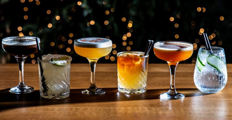Lizzie’s Lounge receives five-star media review     🌟🌟🌟🌟🌟